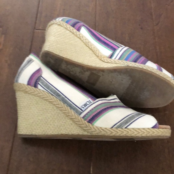 Toms White pink multicolor striped wedges sz 9 - Picture 4 of 5